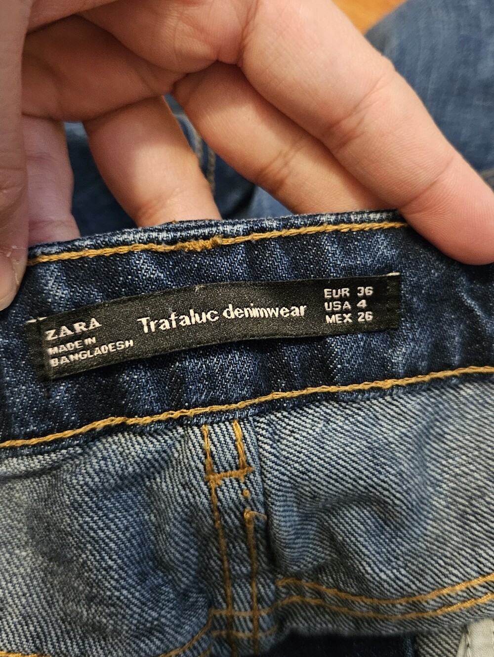 Jeans - Picture 8 of 11